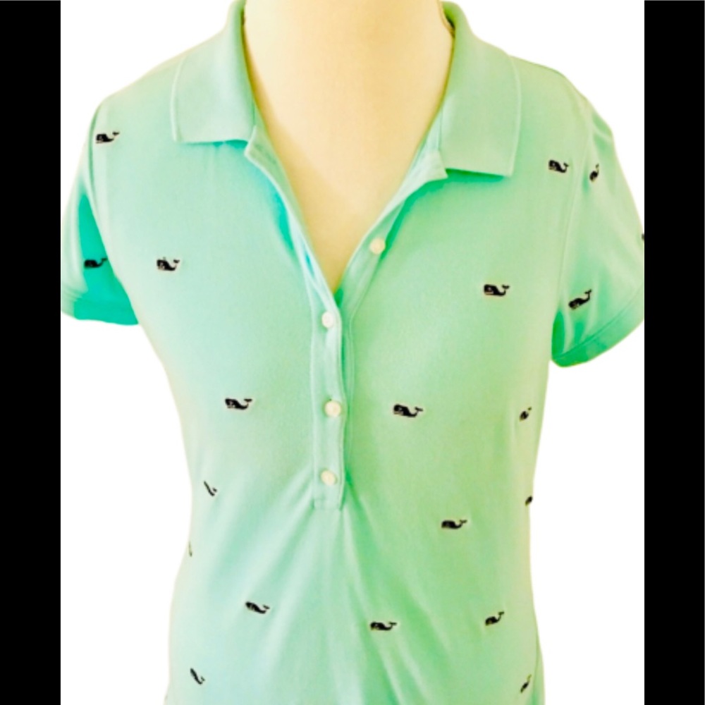 💯% Authentic Vineyard Vines Logo Collared Tee.